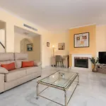 Appartement Flamenco Rose *